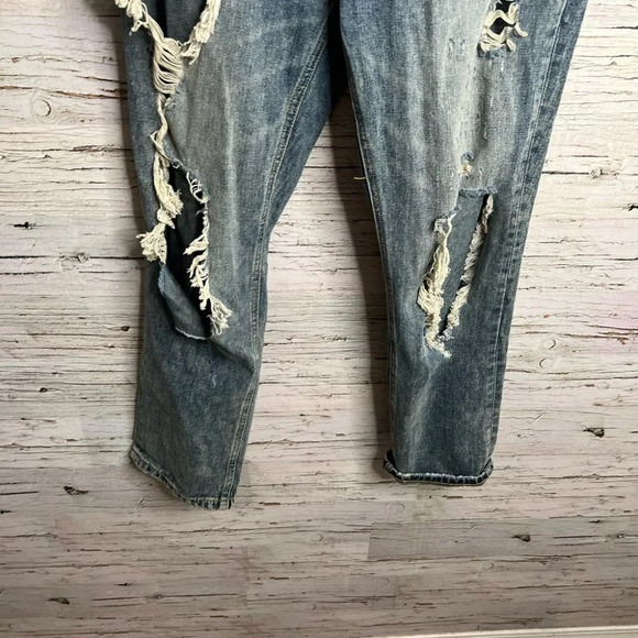 BDG Straight & Narrow High Rise Destroyed Straight Ankle Jeans Size 29 - Picture 2 of 8